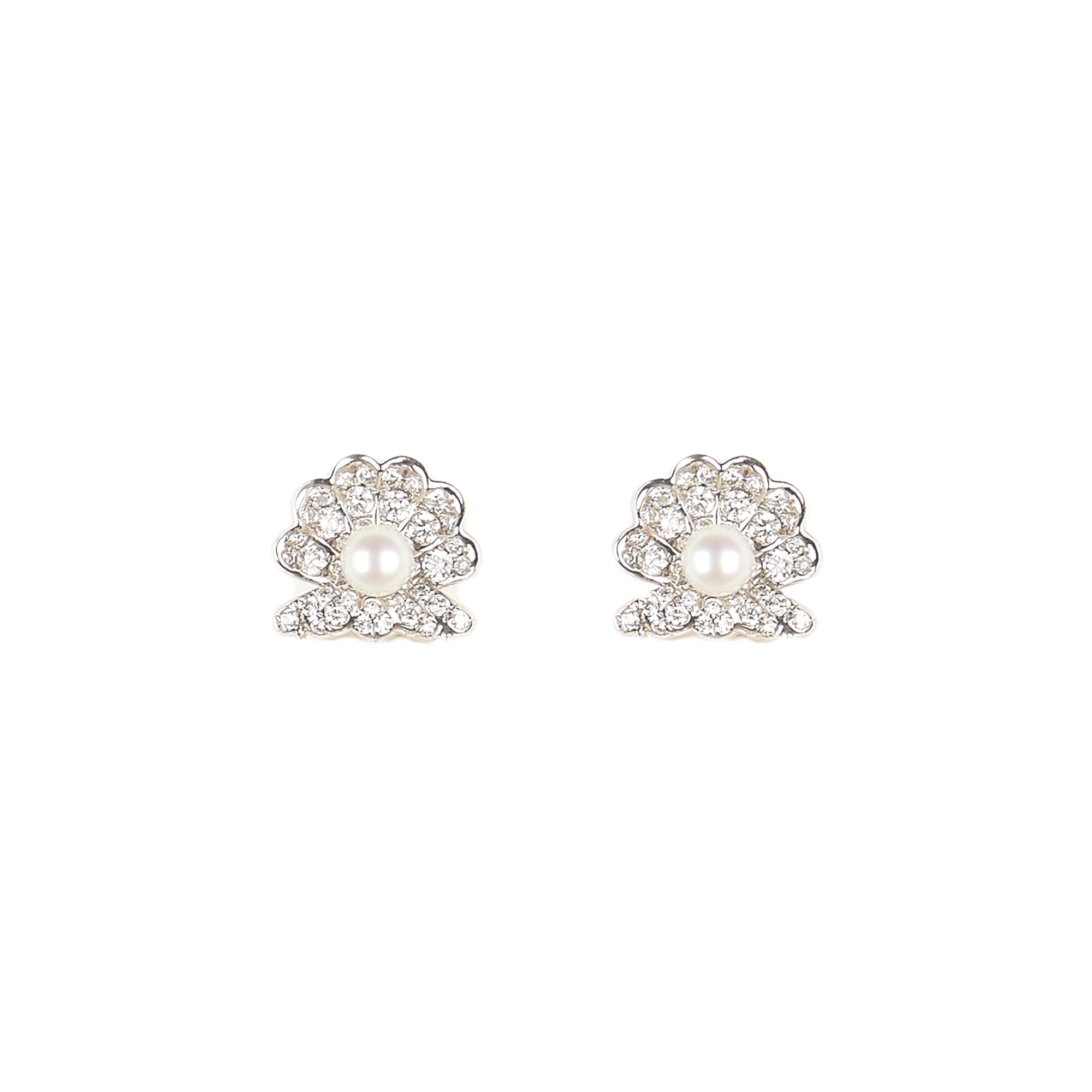 Diamond Seashell Stud Earring